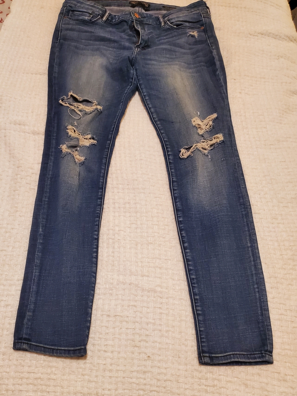 Abercrombie & Fitch Distressed Skinny Jeans - Blue Wash